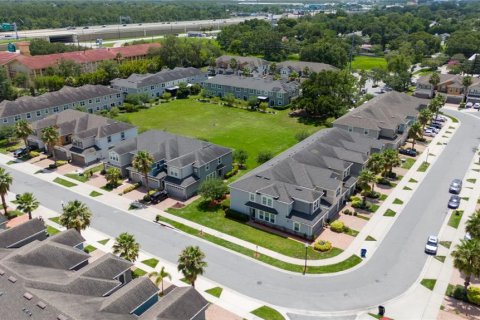 Townhouse in Belle Isle, Florida 3 bedrooms, 154.96 sq.m. № 1778864 - photo 23