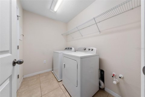 Townhouse in Belle Isle, Florida 3 bedrooms, 154.96 sq.m. № 1778864 - photo 14