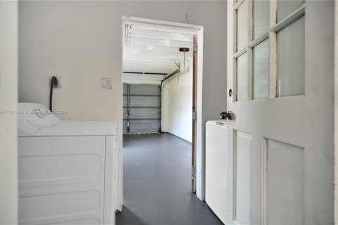 House in Homestead, Florida 3 bedrooms, 153.66 sq.m. № 1627999 - photo 2
