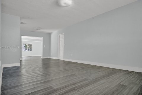 House in Homestead, Florida 3 bedrooms, 153.66 sq.m. № 1627999 - photo 13