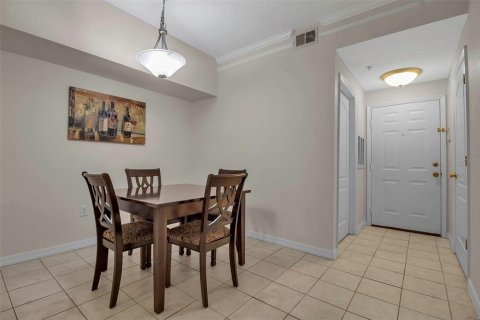 Copropriété à vendre à Sarasota, Floride: 2 chambres, 101.17 m2 № 1516663 - photo 19