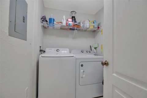 Copropriété à vendre à Sarasota, Floride: 2 chambres, 101.17 m2 № 1516663 - photo 30