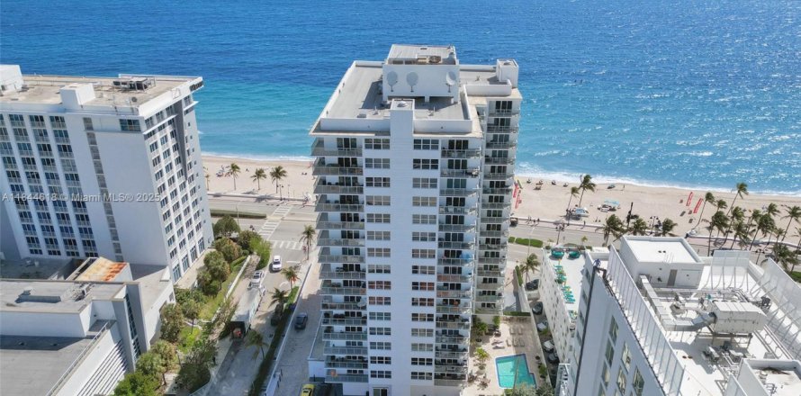 Condominio en Fort Lauderdale, Florida, 1 dormitorio  № 1839735