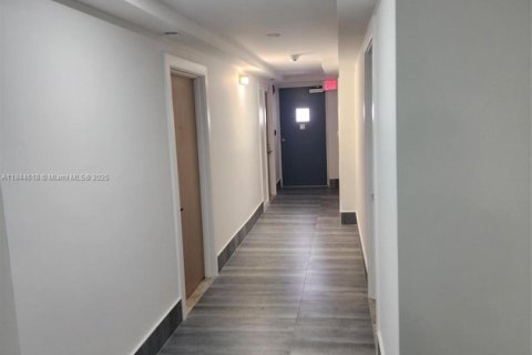 Condominio en venta en Fort Lauderdale, Florida, 1 dormitorio, 84.54 m2 № 1839735 - foto 30