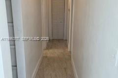 Casa en alquiler en Hollywood, Florida, 3 dormitorios, 188.22 m2 № 2059171 - foto 14