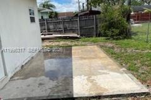 Casa en alquiler en Hollywood, Florida, 3 dormitorios, 188.22 m2 № 2059171 - foto 11