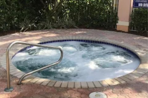 Townhouse in Jupiter, Florida 2 bedrooms, 102.29 sq.m. № 1962842 - photo 21