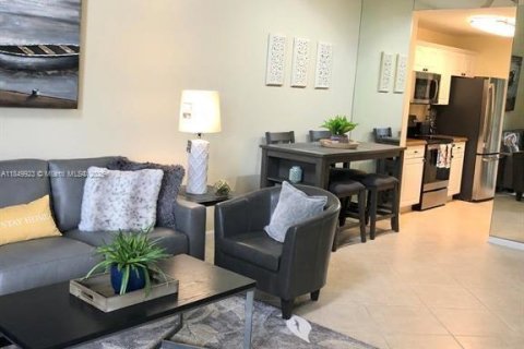 Townhouse in Jupiter, Florida 2 bedrooms, 102.29 sq.m. № 1962842 - photo 2