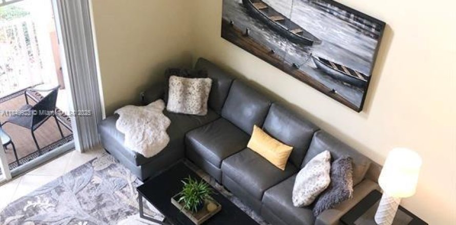 Townhouse in Jupiter, Florida 2 bedrooms, 102.29 sq.m. № 1962842