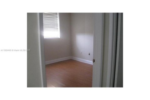 Condominio en venta en Miami, Florida, 2 dormitorios, 76.83 m2 № 2012962 - foto 6