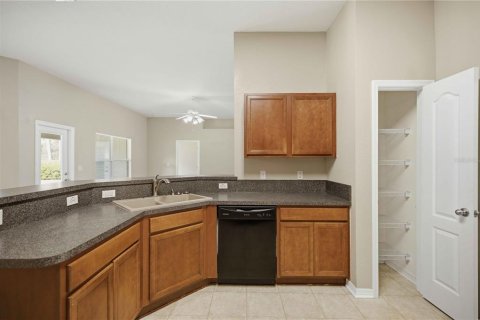 House in Ocala, Florida 4 bedrooms, 212.65 sq.m. № 2227937 - photo 5