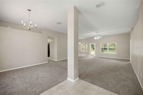 House in Ocala, Florida 4 bedrooms, 212.65 sq.m. № 2227937 - photo 9