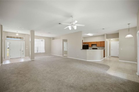 House in Ocala, Florida 4 bedrooms, 212.65 sq.m. № 2227937 - photo 11