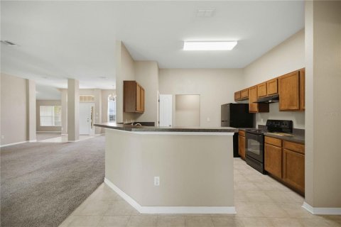 House in Ocala, Florida 4 bedrooms, 212.65 sq.m. № 2227937 - photo 6