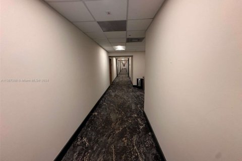 Office in Hollywood, Florida № 1100895 - photo 1