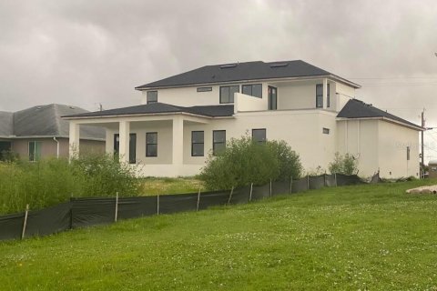 Casa en venta en North Port, Florida, 4 dormitorios, 242.38 m2 № 2212507 - foto 7