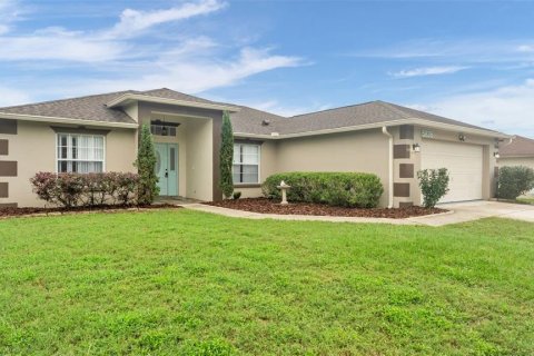 Villa ou maison à Lakeland, Floride 3 chambres, 156.63 m2 № 2408793