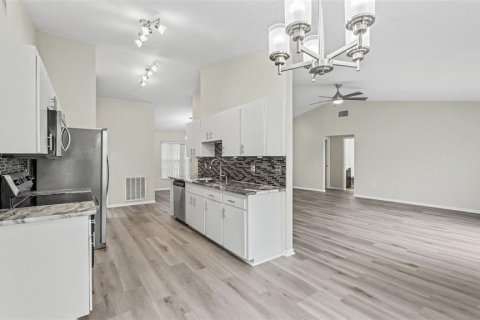 Villa ou maison à vendre à Lakeland, Floride: 3 chambres, 156.63 m2 № 2408793 - photo 9