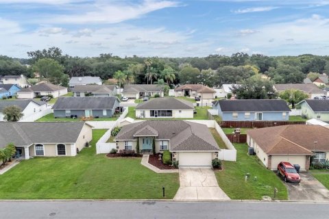 Villa ou maison à vendre à Lakeland, Floride: 3 chambres, 156.63 m2 № 2408793 - photo 2