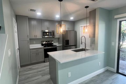 Adosado en alquiler en Apopka, Florida, 2 dormitorios, 113.62 m2 № 2204300 - foto 6