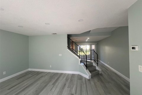 Adosado en alquiler en Apopka, Florida, 2 dormitorios, 113.62 m2 № 2204300 - foto 10
