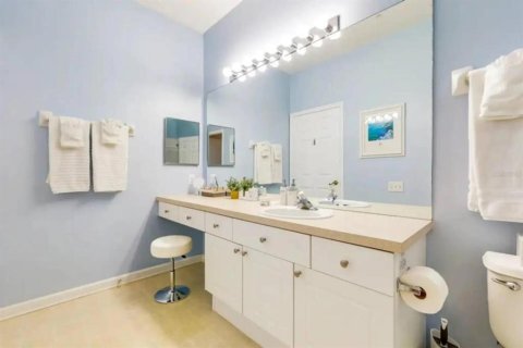 Купить кондоминиум в Киссимми, Флорида 7 комнат, 130.25м2, № 2209678 - фото 14