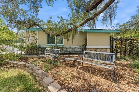 House in Palm Harbor, Florida 3 bedrooms, 188.41 sq.m. № 2157112 - photo 6