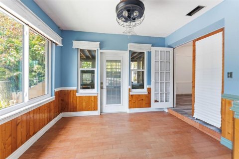 House in Palm Harbor, Florida 3 bedrooms, 188.41 sq.m. № 2157112 - photo 27