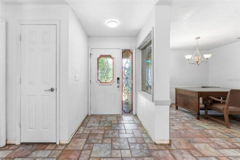 House in Palm Harbor, Florida 3 bedrooms, 188.41 sq.m. № 2157112 - photo 12