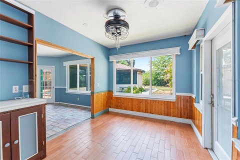 House in Palm Harbor, Florida 3 bedrooms, 188.41 sq.m. № 2157112 - photo 26
