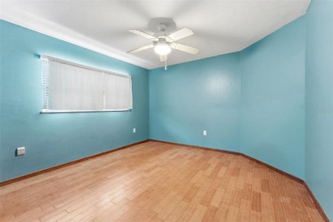 House in Palm Harbor, Florida 3 bedrooms, 188.41 sq.m. № 2157112 - photo 30