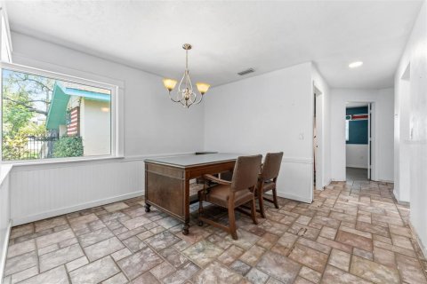 House in Palm Harbor, Florida 3 bedrooms, 188.41 sq.m. № 2157112 - photo 13