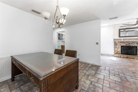 House in Palm Harbor, Florida 3 bedrooms, 188.41 sq.m. № 2157112 - photo 14
