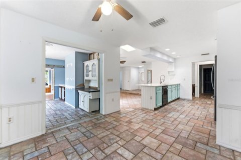 House in Palm Harbor, Florida 3 bedrooms, 188.41 sq.m. № 2157112 - photo 24