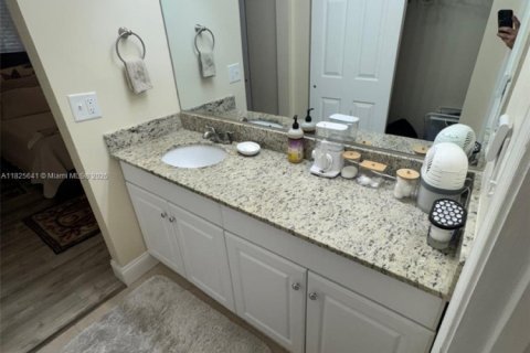 Condo in Deerfield Beach, Florida, 1 bedroom  № 1794876 - photo 27
