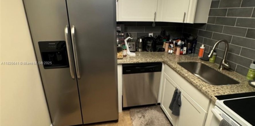 Condo in Deerfield Beach, Florida, 1 bedroom  № 1794876