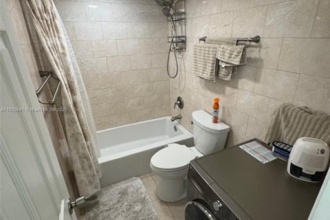 Condo in Deerfield Beach, Florida, 1 bedroom  № 1794876 - photo 11