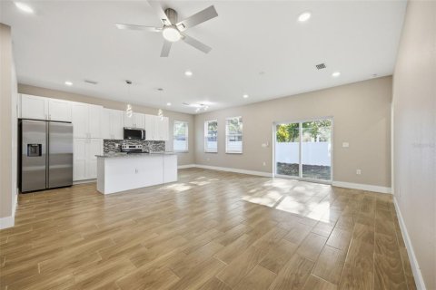 Villa ou maison à vendre à Tampa, Floride: 3 chambres, 147.71 m2 № 2133406 - photo 7