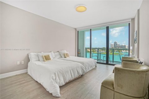 Купить кондоминиум в Бей-Харбор-Айлендс, Флорида 4 спальни, 199.74м2, № 1985189 - фото 23