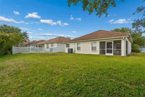House in Wesley Chapel, Florida 3 bedrooms, 162.02 sq.m. № 2228145 - photo 29