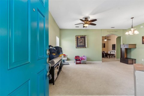 House in Wesley Chapel, Florida 3 bedrooms, 162.02 sq.m. № 2228145 - photo 6