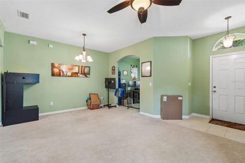 House in Wesley Chapel, Florida 3 bedrooms, 162.02 sq.m. № 2228145 - photo 7