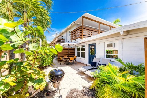 Immobilier commercial à vendre à Englewood, Floride: 12 chambres, 478.54 m2 № 2095247 - photo 3