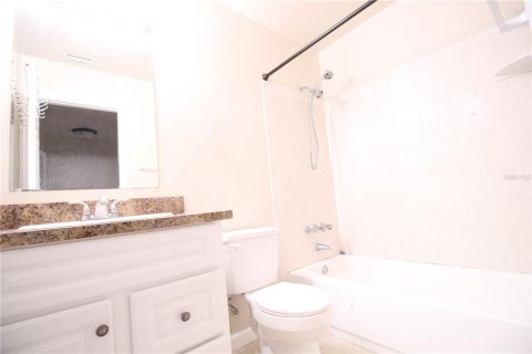 Copropriété à louer à Gainesville, Floride: 2 chambres, 92.16 m2 № 2428770 - photo 11