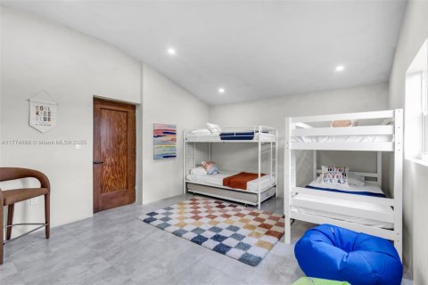 Casa en alquiler en Miami, Florida, 4 dormitorios, 129.51 m2 № 1980118 - foto 17