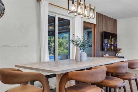 Casa en alquiler en Miami, Florida, 4 dormitorios, 129.51 m2 № 1980118 - foto 13