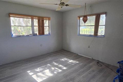 House in New Port Richey, Florida 3 bedrooms, 89.19 sq.m. № 1919109 - photo 7