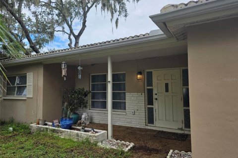 House in New Port Richey, Florida 3 bedrooms, 89.19 sq.m. № 1919109 - photo 17