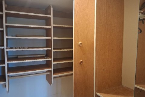 Copropriété à vendre à Pembroke Pines, Floride: 2 chambres № 1988366 - photo 11