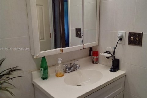 Copropriété à vendre à Pembroke Pines, Floride: 2 chambres № 1988366 - photo 7
